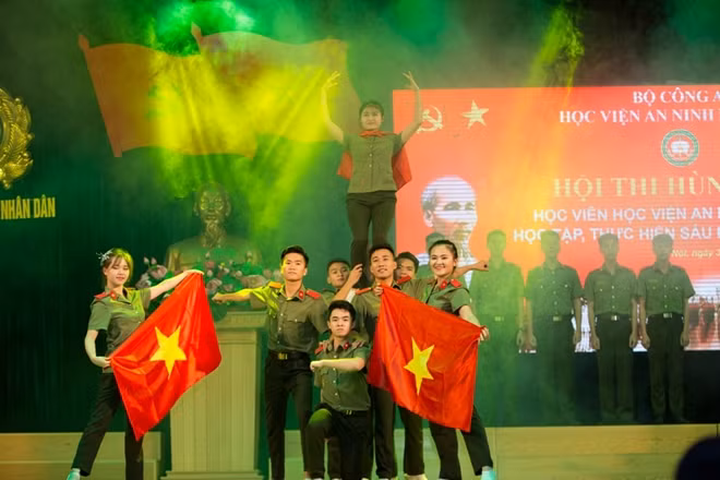 Nhiều tác phẩm nghệ thuật đặc sắc, giàu sức truyền cảm về đề tài CAND do các đội thi đến từ các chuyên khoa (CK)