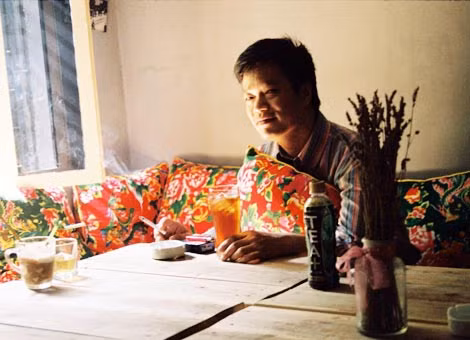 Nguyễn Hữu Chiến Thắng, kẻ mê nhạc tình và thích hát nhạc tình.