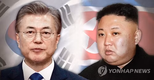 Tổng thống Hàn Quốc Moon Jae-in và nhà lãnh đạo Triều Tiên Kim Jong-un. Ảnh: Yonhap