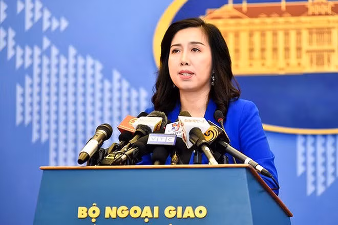 Người phát ngôn Bộ Ngoại giao Lê Thị Thu Hằng. Người phát ngôn Bộ Ngoại giao Lê Thị Thu Hằng.