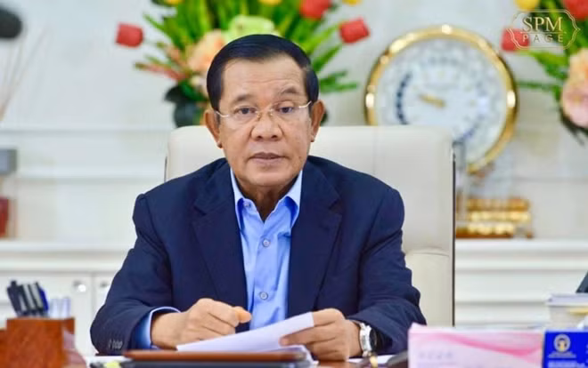 Thủ tướng Campuchia Hun Sen tuyên bố tất cả học sinh lớp 12 sẽ được miễn thi tốt nghiệp. Ảnh: Phnom Penh Post