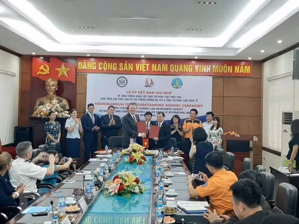 Lễ ký kết Bản ghi nhớ. Ảnh: TTXVN