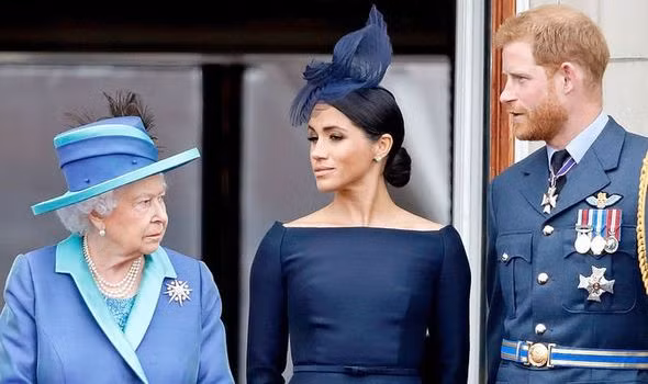 Lệnh cấm của Nữ hoàng Anh đã dừng lại mọi nỗ lực xây dựng thương hiệu "Sussex Royal" của cặp đôi Harry và Meghan. Ảnh: BBC
