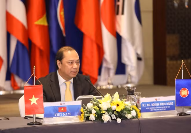 Thứ trưởng Nguyễn Quốc Dũng, Trưởng SOM ASEAN của Việt Nam phát biểu tại hội nghị.