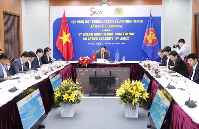 Hội nghị diễn ra theo hình thức trực tuyến.