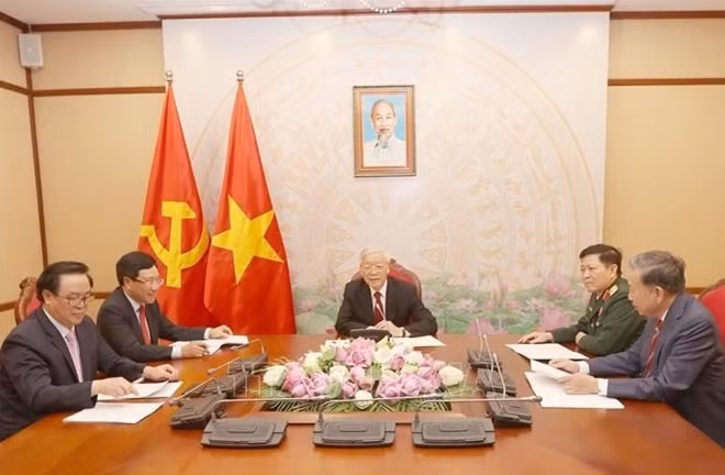 Tổng Bí thư, Chủ tịch nước Nguyễn Phú Trọng điện đàm với Chủ tịch Đảng Nhân dân Campuchia,Thủ tướng Chính phủ Campuchia Hun Sen. Ảnh: TTXVN