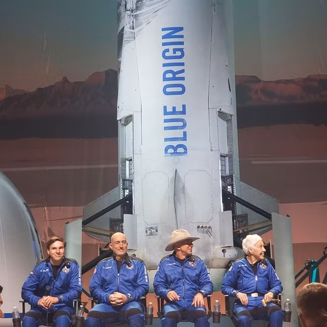Một tương lai du lịch không gian cùng Blue Origin, tại sao không? Ảnh: Blue Origin