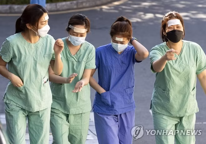 Hàn Quốc đối mặt với những diễn biến phức tạp của dịch COVID-19. Ảnh: Yonhap
