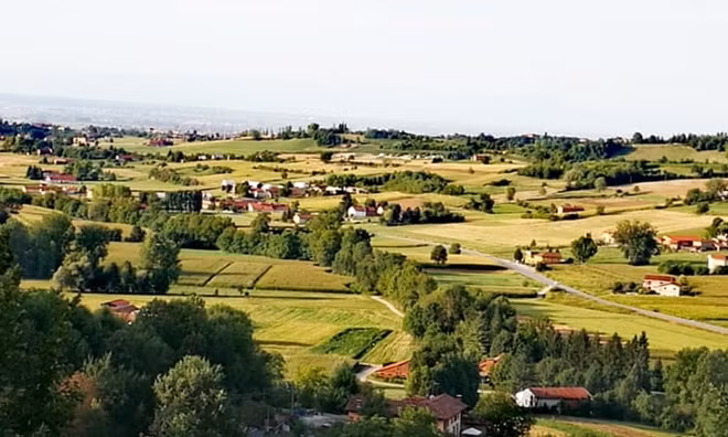 Ngôi làng Montaldo Torinese. Ảnh: Getty