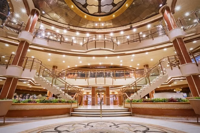 Được biết, trong hành trình này, du thuyền Diamond Princess đã trở thành "ngôi nhà trên mặt nước" của khoảng 2.666 hành khách và 1.045 thủy thủ đoàn khi neo đậu tại Yokohama.