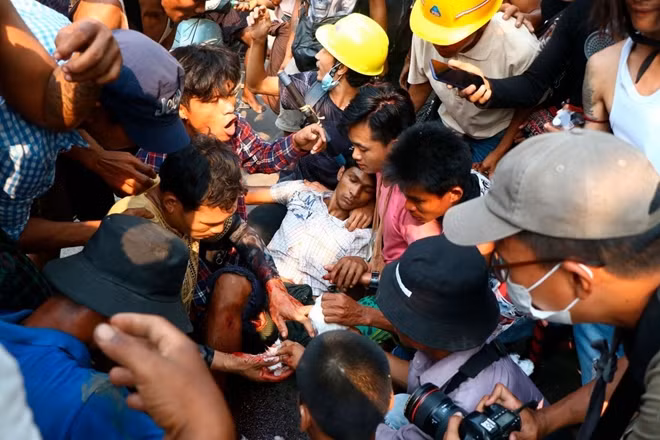 Con số thương vong trong các cuộc biểu tình tại Myanmar tiếp tục tăng. Ảnh: Reuters