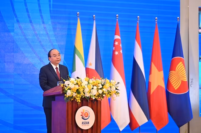 Thủ tướng Nguyễn Xuân Phúc nhấn mạnh thành công trong quá trình triển khai ba trụ cột Cộng đồng ASEAN.