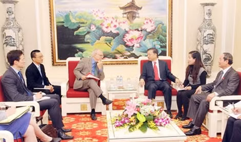 Các đại biểu tại buổi tiếp.