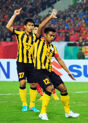 Cầu thủ Malaysia rất giỏi "vào hang bắt cọp". Ảnh: H.M.