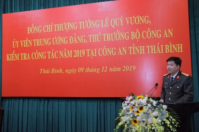 Thượng tá Nguyễn Thanh Trường báo cáo kết quả các mặt công tác Công an của Công an tỉnh Thái Bình năm 2019