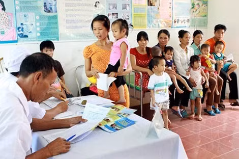 Tiêm vaccine cho trẻ vẫn là biện pháp bảo vệ trẻ khỏi dịch bệnh tốt nhất.