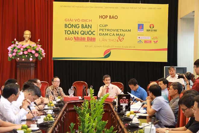 Quang cảnh buổi họp báo.