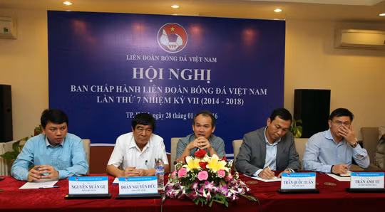 Ông Đoàn Nguyên Đức được nhiều thành viên đề cử nhưng lại không có tên trong danh sách ứng viên.