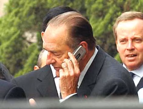 Cựu Tổng thống Jacques Chirac cũng bị nghe lén. Cựu Tổng thống Jacques Chirac cũng bị nghe lén.