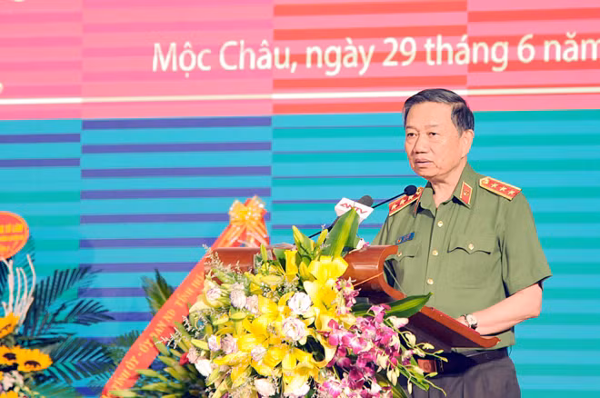 Bộ trưởng Tô Lâm phát biểu chỉ đạo tại Hội nghị sơ kết, rút kinh nghiệm 2 chuyên án.