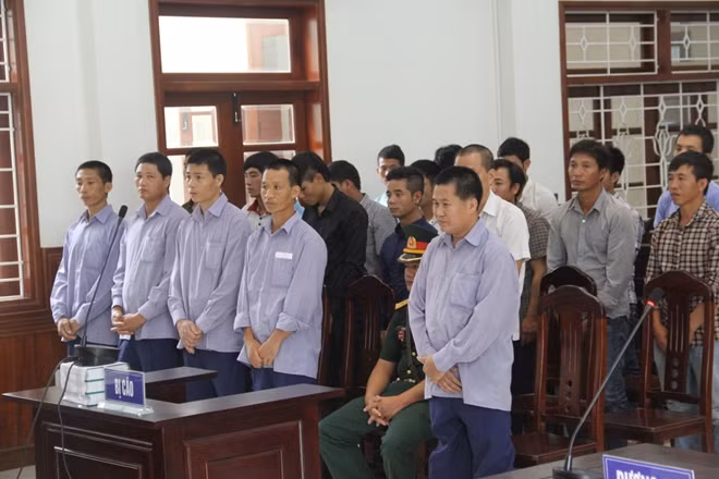 Các bị cáo tại phiên tòa.