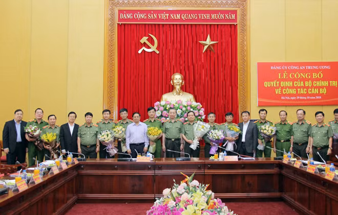 Các đại biểu tại buổi Lễ. Các đại biểu tại buổi Lễ.