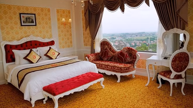 Phòng nghỉ khách sạn tại đồi Pháo Thủ đạt tiêu chuẩn 5 sao.