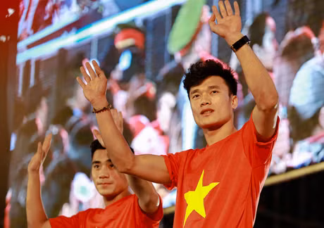 Thủ môn Bùi Tiến Dũng Thủ môn Bùi Tiến Dũng