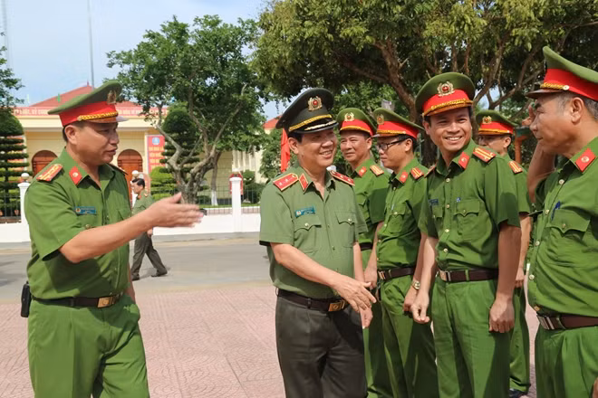 Thứ trưởng Nguyễn Văn Sơn thăm và làm việc tại Trại giam số 3