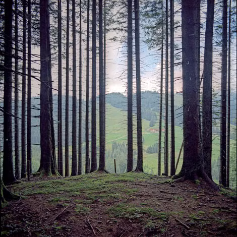 Đức – Austria (2012): Jungholz là một ngôi làng ở Austria được bao quang bởi lãnh thổ nước Đức và chỉ có mũi đất duy nhất nối liền với Đức. Trong ảnh: Đức ở phía trước và Austria ở phía sau. Đức – Austria (2012): Jungholz là một ngôi làng ở Austria được bao quang bởi lãnh thổ nước Đức và chỉ có mũi đất duy nhất nối liền với Đức. Trong ảnh: Đức ở phía trước và Austria ở phía sau.