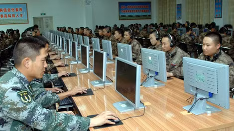 Các chuyên gia an minh mạng của Trung Quốc đang kiểm soát và tiêu trừ phần mềm độc hại. Các chuyên gia an minh mạng của Trung Quốc đang kiểm soát và tiêu trừ phần mềm độc hại.