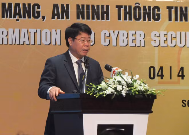 Thứ trưởng Bùi Văn Nam và các đại biểu tham dự hội thảo. Thứ trưởng Bùi Văn Nam và các đại biểu tham dự hội thảo.