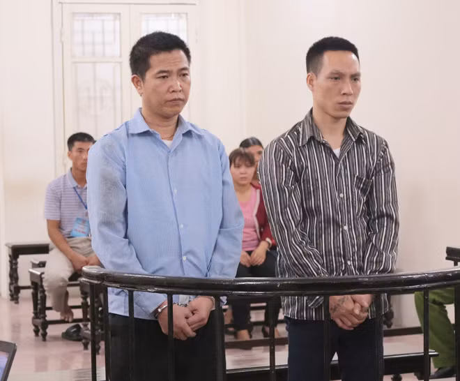 Hai bị cáo Trường và Độ tại phiên xử.