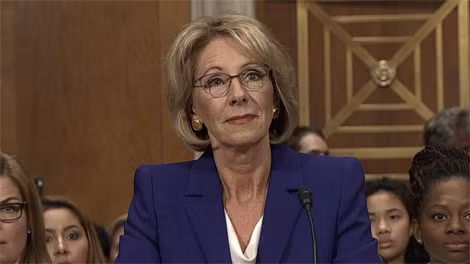 Bộ trưởng Giáo dục Betsy DeVos.