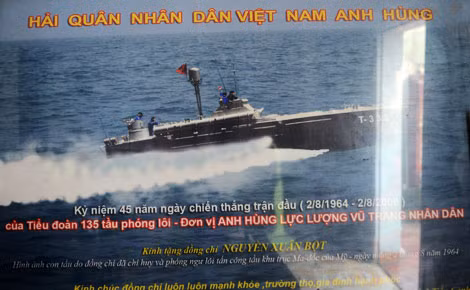 Tàu 333, một trong 3 tàu phóng lôi của ta ngày đó tham gia đánh đuổi tàu Maddox.