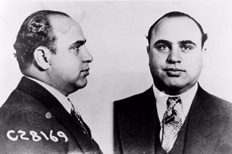 Hình Al Capone trong hồ sơ lưu của FBI.