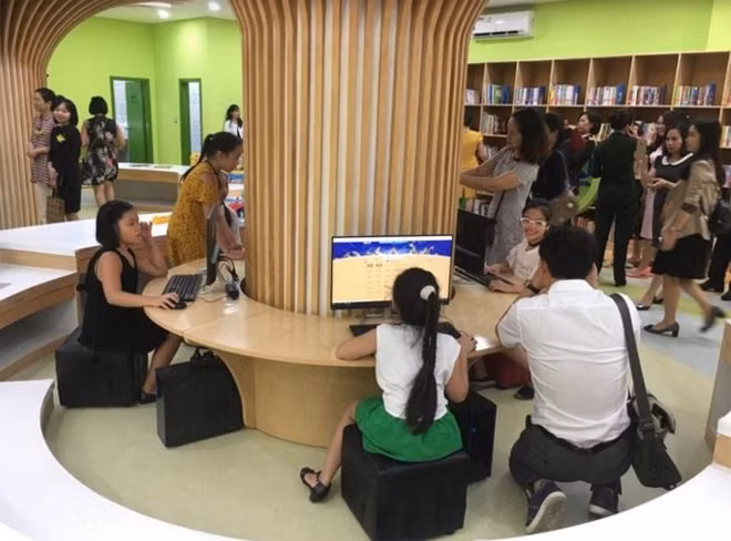 Một số hình ảnh phía bên trong Thư viện. Một số hình ảnh phía bên trong Thư viện.
