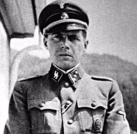 Josef Mengele lúc ở trại tập trung Auschwitz.