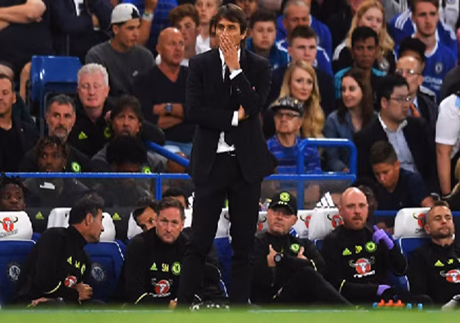HLV Antonio Conte đang trong giai đoạn khó khăn hơn bao giờ hết.