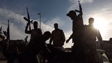 Nhiều nhóm phiến quân đối đầu nhau giành quyền lực ở Libya.
