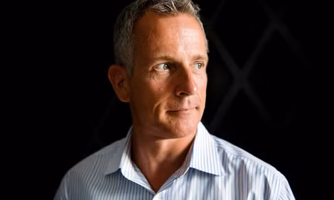 Brian Paddick, nghị sĩ đảng Dân chủ Tự do (LibDem) phản đối sử dụng RIPA để do thám đại trà công dân Anh.