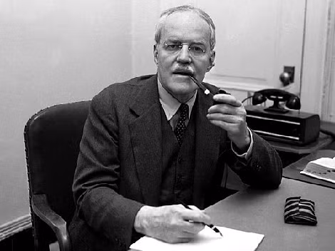 Allan Dulles - Giám đốc CIA.