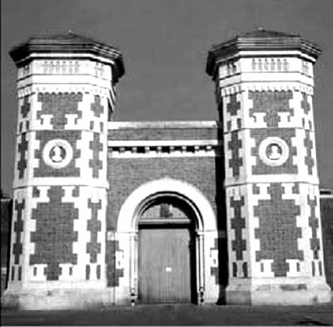 Nhà tù Wormwood Scrubs, nơi George Blake từng bị giam giữ.