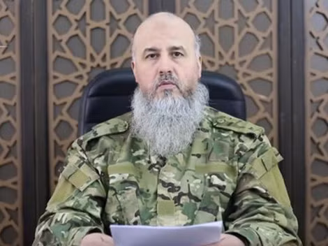 Abu Jabir Hashim al-Sheikh xuất hiện trong một video. Abu Jabir Hashim al-Sheikh xuất hiện trong một video.