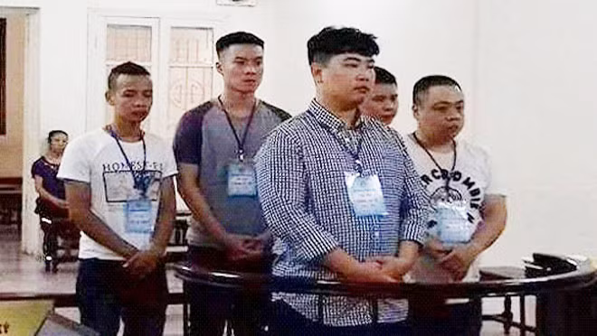 Các bị cáo tại phiên xử. Các bị cáo tại phiên xử.