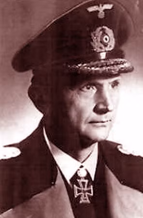 Đô đốc Karl Donitz. Đô đốc Karl Donitz.