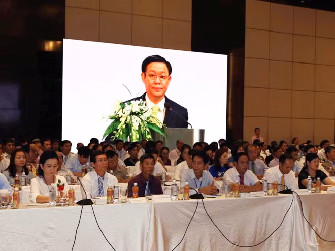 Phần lớn nông dân đều bày tỏ sự băn khoăn về nông nghiệp 4.0. Phần lớn nông dân đều bày tỏ sự băn khoăn về nông nghiệp 4.0.