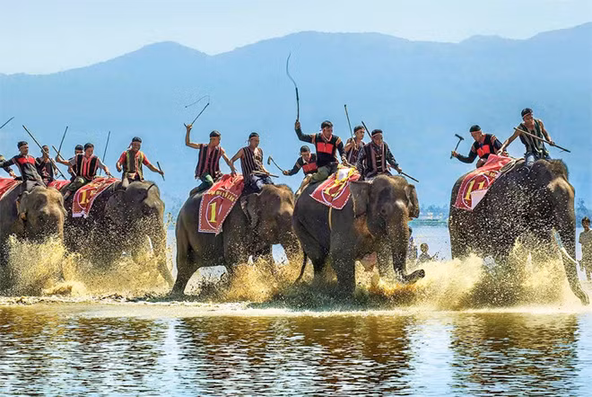 Cần nhiều giải pháp để giữ gìn bản sắc văn hóa Tây Nguyên. Ảnh: Trần Bảo Hòa.
