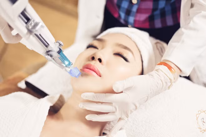 Nhiều Spa quảng cáo về liệu trình tái tạo da bằng tế bào gốc.