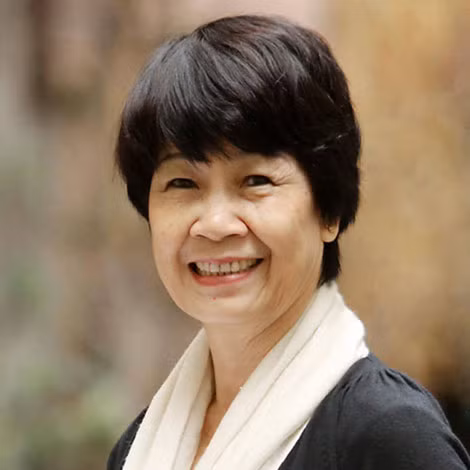 Nhà thơ Nguyễn Thị Hồng Ngát.